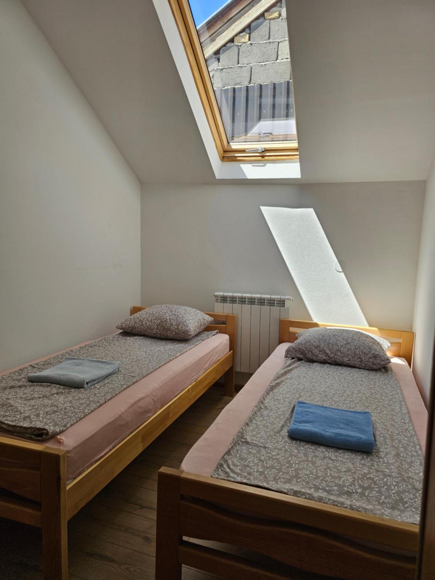 Leopold Chillout Hostel SJJ Exterior foto