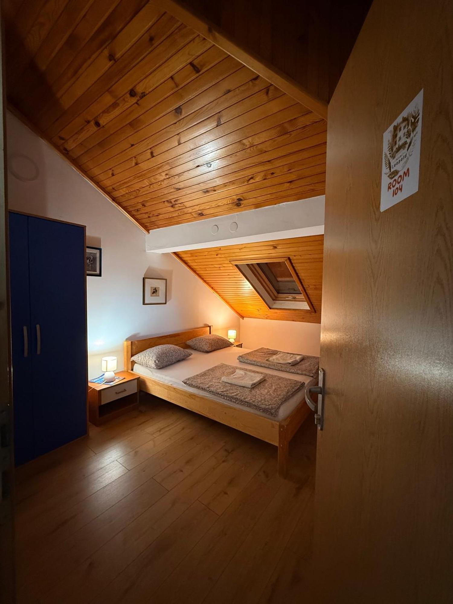 Leopold Chillout Hostel SJJ Exterior foto